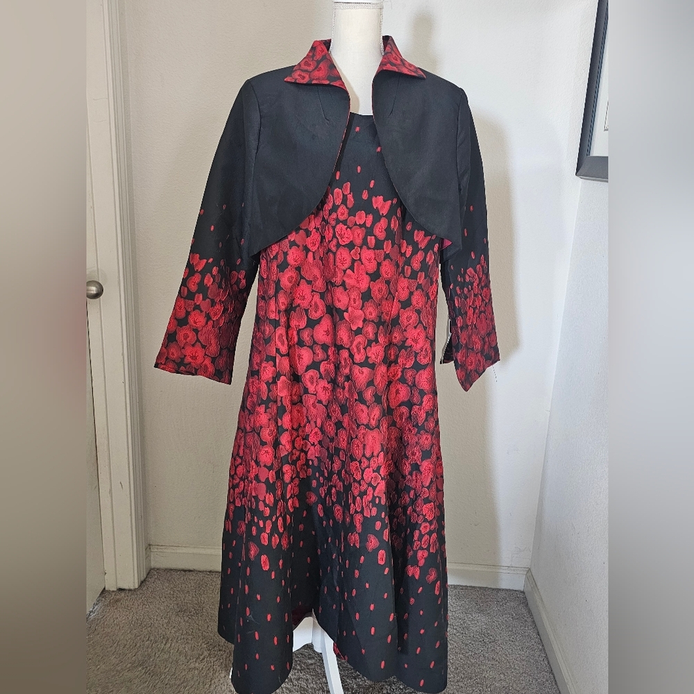 Chic Black and Red Floral Long Sleeve Dress
